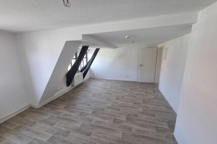 2-Zimmer-Dachgeschosswohnung - 370,00&nbsp;EUR Kaltmiete, ca.&nbsp; 57,00&nbsp;m&sup2; in Burg (PLZ: 39288)