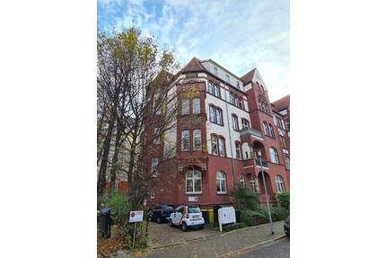 Einzigartige Investitionsgelegenheit im Herzen von Erfurt! Wohn- und Geschäftshaus mit stabilen Mieteinnahmen