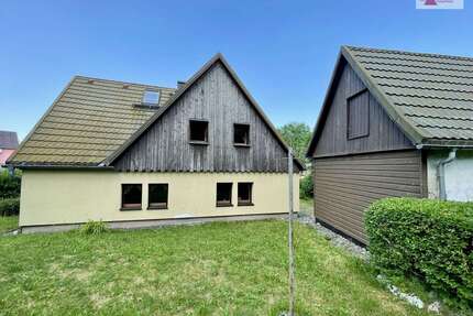Haus zum Kaufen in Altenberg Zinnwald 169.000,00 € 121 m² - Altenberg / Zinnwald