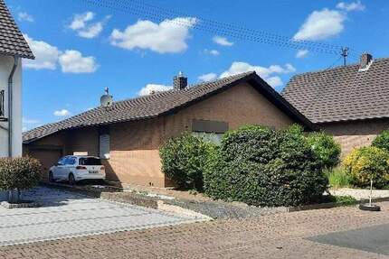Attraktiver Bungalow,Niederkassel-Rheidt,zwischen Köln u.Bonn in Rheinnähe