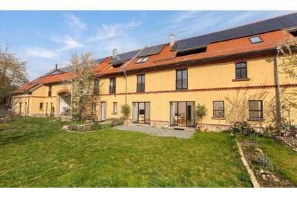 Haus zum Kaufen in Elstertrebnitz 375.000,00 € 235.5 m²