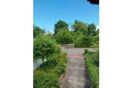 Eigentumswohnung mit Terrasse, Garten und Stellplatz - Boffzen