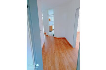 Große DG-Wohnung., 3 Zim.; - 690,00&nbsp;EUR Kaltmiete, ca.&nbsp; 96,00&nbsp;m&sup2; in Fürstenau (PLZ: 49584)