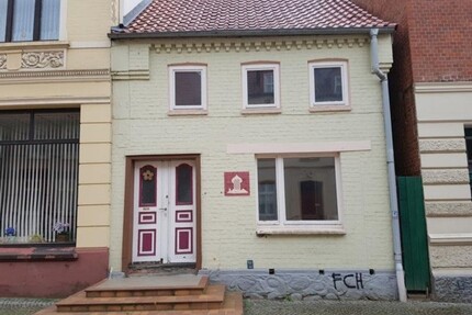 Eine Rarität in Lübz - 55.100,00&nbsp;EUR Kaufpreis, ca.&nbsp; 86,00&nbsp;m&sup2;&nbsp;Wohnfl&auml;che in Lübz (PLZ: 19386)