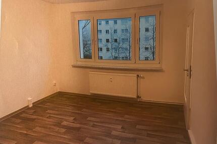 Schöne 2 Raum Wohnung - 246,00&nbsp;EUR Kaltmiete, ca.&nbsp; 40,90&nbsp;m&sup2; in Neubrandenburg (PLZ: 17036) Carlshöhe