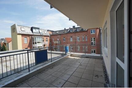 Gemütliche 2-Raum-Wohnung mit großem, sonnigen Balkon! - Zwickau