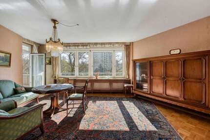 Wohnung zum Kaufen in Stuttgart-ZuffenhausenRot 210.000,00 € 71.5 m² - Stuttgart-Zuffenhausen/Rot