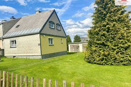 Doppelhaushälfte mit großem Grundstück in Jöhstadt!!