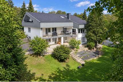 Haus zum Kaufen in Weitramsdorf 599.500,00 € 318 m²