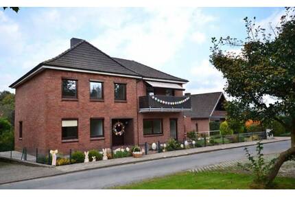 Wohnen im Goldbachtal: 4 Zimmer-Wohnung in einem modernisiertem Zweifamilienhaus - Beckdorf