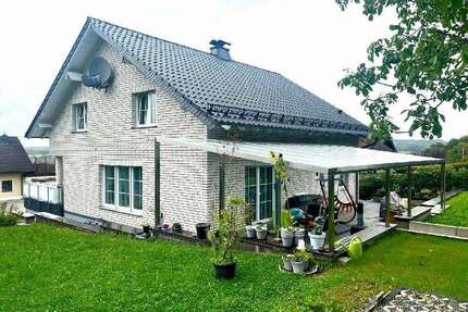 Haus zum Kaufen in Ruppichteroth 560.000,00 € 166 m²