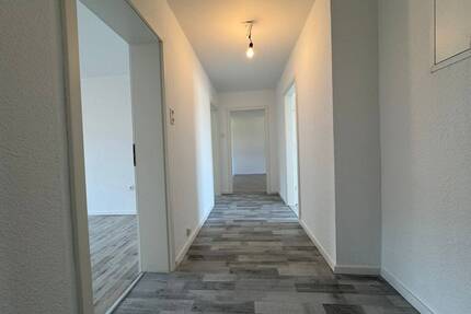 Großzügige 3-Zimmer Wohnung in Untermeiderich - Duisburg / Untermeiderich