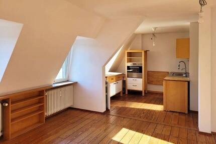 Altbaucharme im Nauwieser Viertel! Vermietetes Apartment im Dachgeschoss! - Saarbrücken St Johann