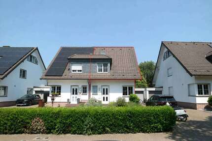 Haus zum Mieten in Dormagen Straberg 1.800,00 € 165 m² - Dormagen / Straberg