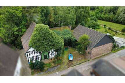 Haus zum Kaufen in Lauenförde Meinbrexen 149.000,00 € 295 m² - Lauenförde / Meinbrexen