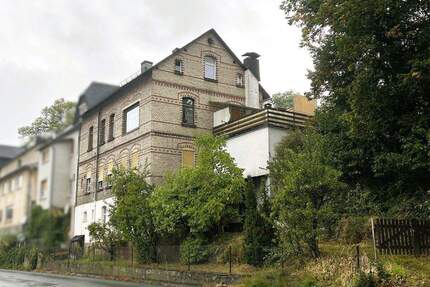 Hartenrod: Geräumige Doppelhaushälfte für Familien! - Bad Endbach / Hartenrod