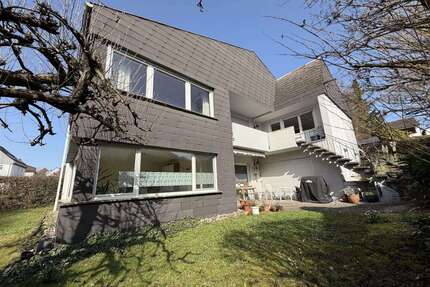 Haus zum Kaufen in Esslingen 760.000,00 € 274 m²