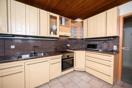 Charmantes Apartment mit Parkett und Mamorboden in Friedberg - Friedberg (Hessen)