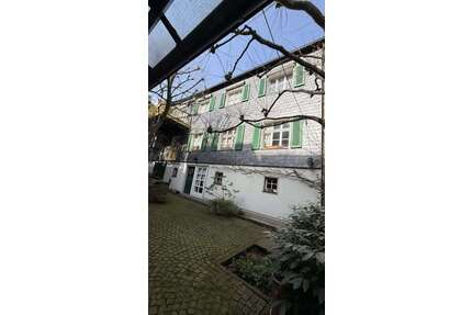 Haus zum Mieten in Wuppertal 1.500,00 € 200 m²