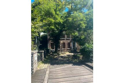 Sehr Schöne Haus zu Verkaufen - 380.000,00&nbsp;EUR Kaufpreis, ca.&nbsp; 240,00&nbsp;m&sup2; in Stolberg (Rheinland) (PLZ: 52222)