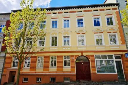 Denkmalgeschützes Mehrfamilienhaus in grüner Lage - Eberswalde