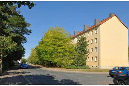 Wohnung zum Mieten in Halle 402,99 € 56.37 m²