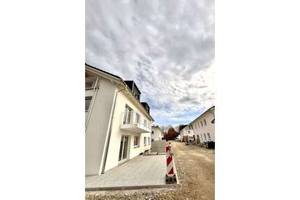 Wohnung zum Mieten in Brunnthal 2.450,00 € 190 m²