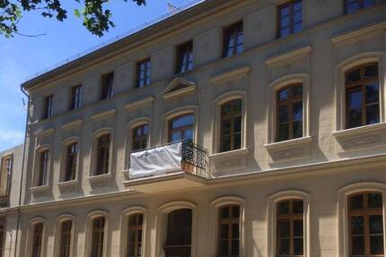 Wohnen am Lennépark - modern sanierte 2-Zi. Altbauwg. im 1.OG m. Balkon, ca. 74 m² - Frankfurt (Oder)