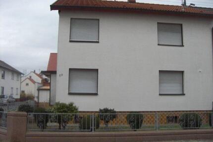 Ketsch,Zweifamilienhaus mit Ausbaupotenzial, 2Garagen,freien Wohn
