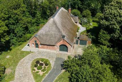 Haus zum Kaufen in Tönning 1.100.000,00 € 273 m²