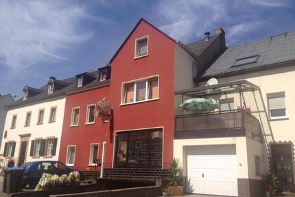 Mehrfamilienhaus in Kordel - 325.000,00&nbsp;EUR Kaufpreis, ca.&nbsp; 270,00&nbsp;m&sup2; in Kordel (PLZ: 54306)