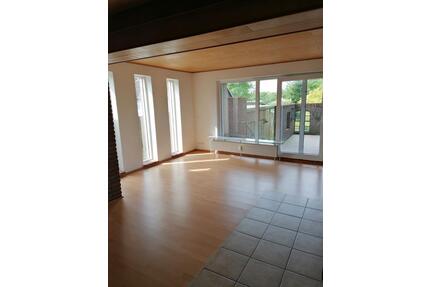 3-Zimmer-Traumwohnung 100m² +Terrasse, Kamin, EBK in Mürwik - Flensburg Fruerlund