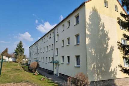 Wohnung zum Kaufen in Crimmitschau 38.000,00 € 57 m²