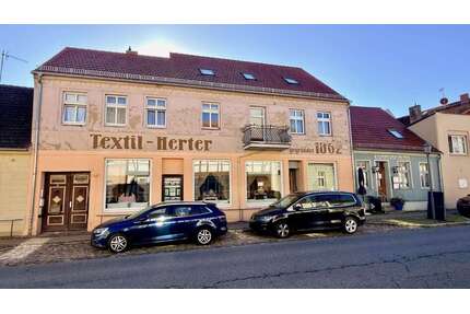 Haus zum Kaufen in Kremmen 595.000,00 € 439 m²