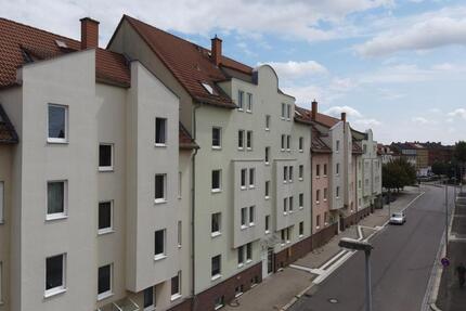 Einziehen und den Sommer auf Ihren Balkon genießen! - Weißenfels