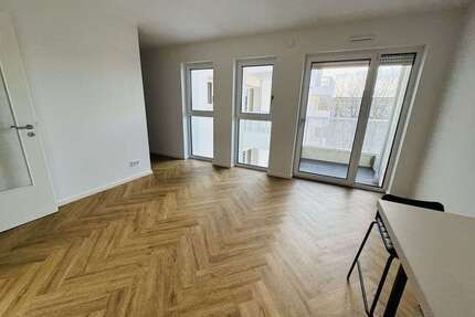 Wohnung zum Mieten in Berlin 810,81 € 37.5 m²