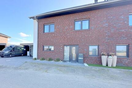 Hochwertige DHH (BJ 2024) in Emden | 239 m² | Sauna, Garten, A+ |