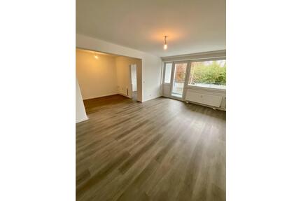 *renovierte 2-Zimmerwohnung mit Balkon* - Celle