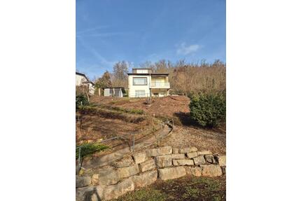 Attraktives Einfamilienhaus mit Weitblick - Meinhard