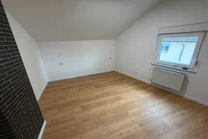 2 Zimmer, Küche, Bad und Balkon Nieder-Olm