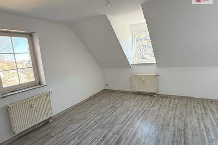 Erstbezug nach Renovierung - gemütliche 4-Raum-Dachgeschosswohnung in Annaberg-Buchholz!!