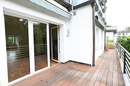 Moderne 3,5-Zimmer-Wohnung mit Balkon in Düsseldorf