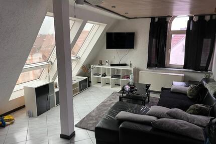 Maisonette-Highlight Stuttgart 2,5-Zi DG-Whg mit EBK und Carport
