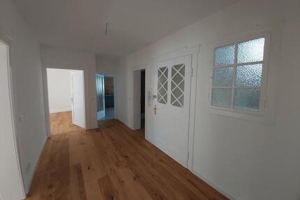 Kernsanierte 4-Zimmer Altbauwohnung Innenstadt, Nähe Klinikum - Weiden in der Oberpfalz