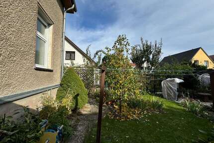 Wohnung zum Kaufen in Schönefeld 130.000,00 € 53.44 m²