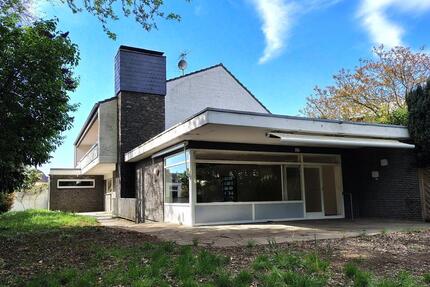 freistehendes Wohnhaus mit Garten und Garage in Kalkar