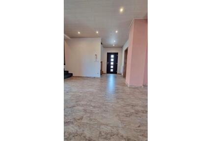 4 Zimmerwohnung Wezlar - 1.450,00&nbsp;EUR Kaltmiete, ca.&nbsp; 131,00&nbsp;m&sup2; in Wetzlar (PLZ: 35586) Hermannstein