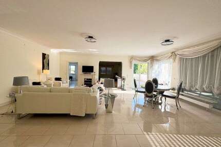 Wohnung zum Mieten in Wiesbaden-Erbenheim 3.000,00 € 225 m²