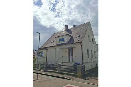 Vielseitiges Potenzial - Freistehendes EFH in Lauingen