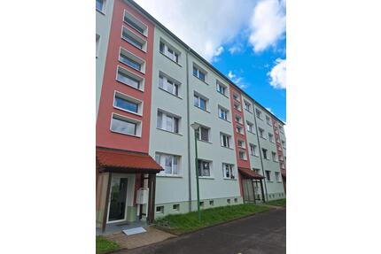 schöne 3 raum wohnung mit Küche und Balkon in wenigenlupnitz - Hörselberg-Hainich